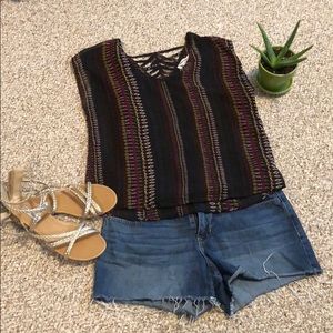 ⭐️Detailed back flowing top 5/25$ SALE!